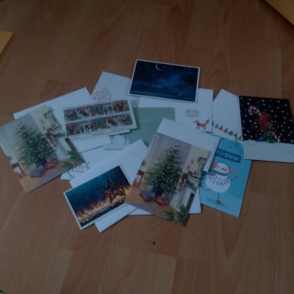 20 Assorted Christmas/Holiday Cards! - Picture 3 of 5